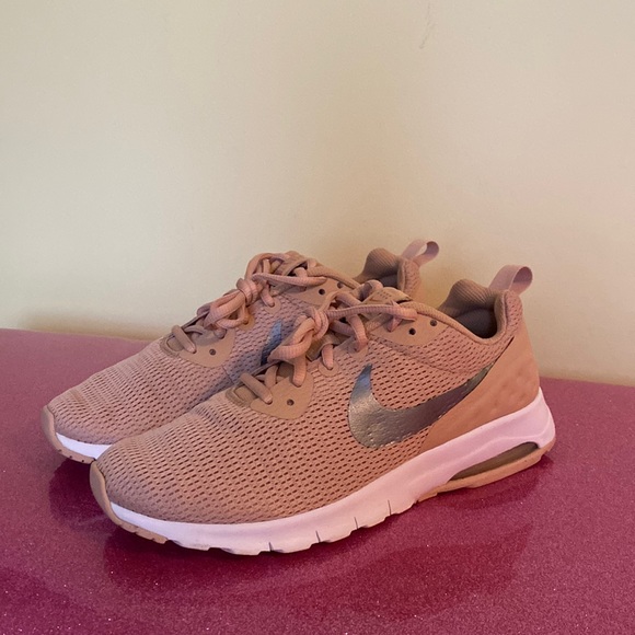 BLUSH PINK NIKE AIR SNEAKERS - Picture 1 of 6